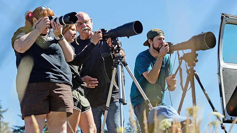 Gateway instructor Dan Morrison helps students with their photography skills outside of the classroom